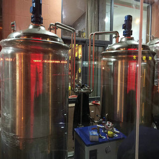 济南豪鲁300L酒店啤酒设备 济南豪鲁300L酒店啤酒设备